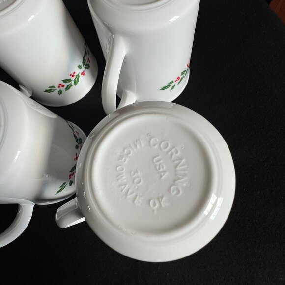 Set of 4 Vintage Corelle Corningware Holly Days Christmas Coffee Cups Mugs - Picture 8 of 8